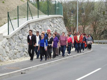 Pohod po novozgrajenih pločnikih 31
